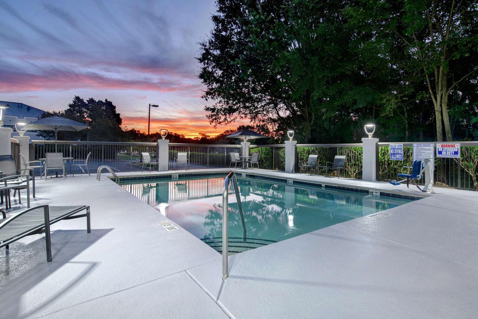 Hampton Inn Charlotte Монро Екстер'єр фото
