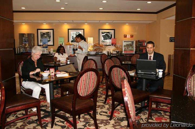 Hampton Inn Charlotte Монро Ресторан фото